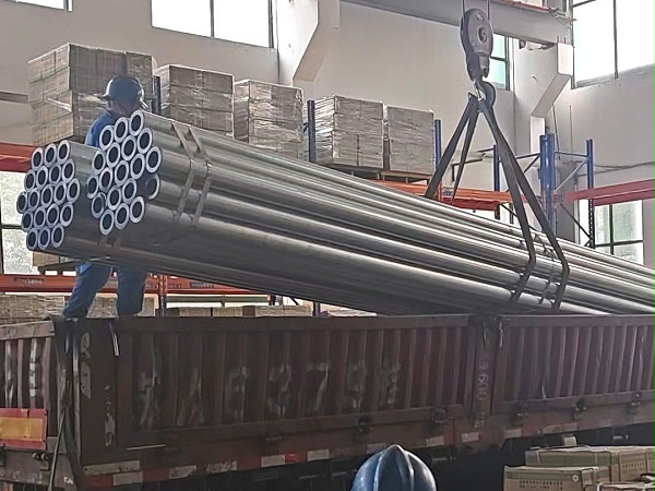 双金属复合管装车